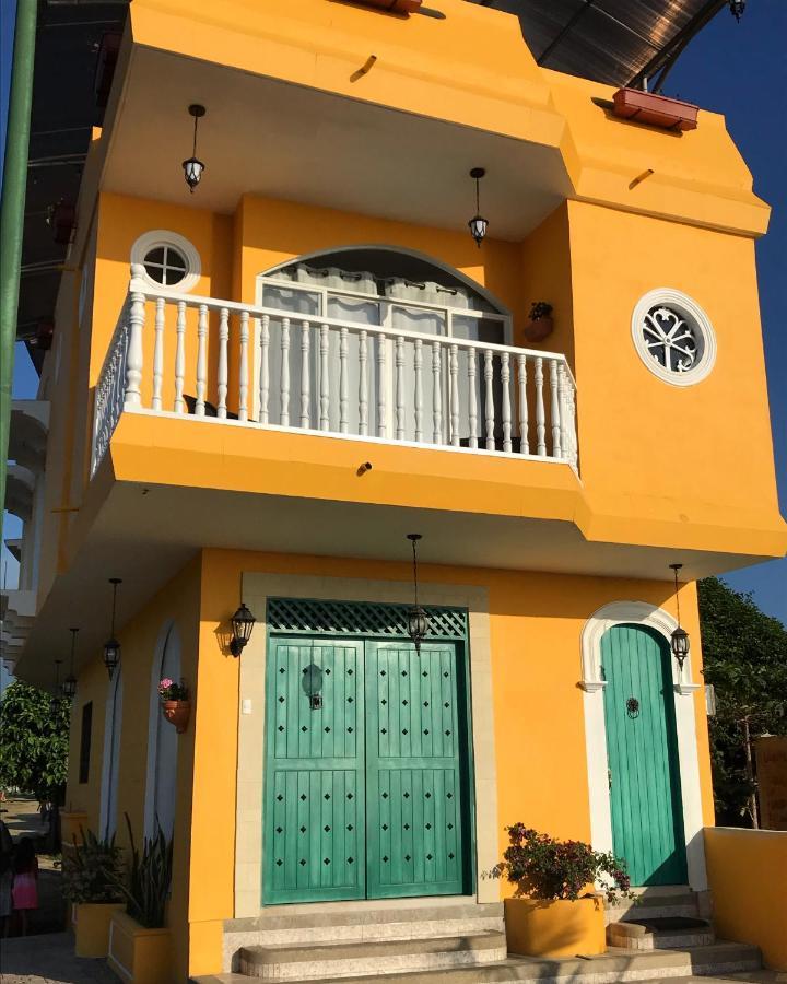 El Nido Boutique B&B Puerto Lopez Exterior photo